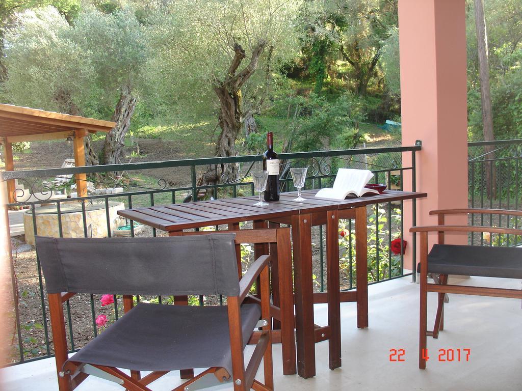 Villa Magia Ipsos Exterior photo